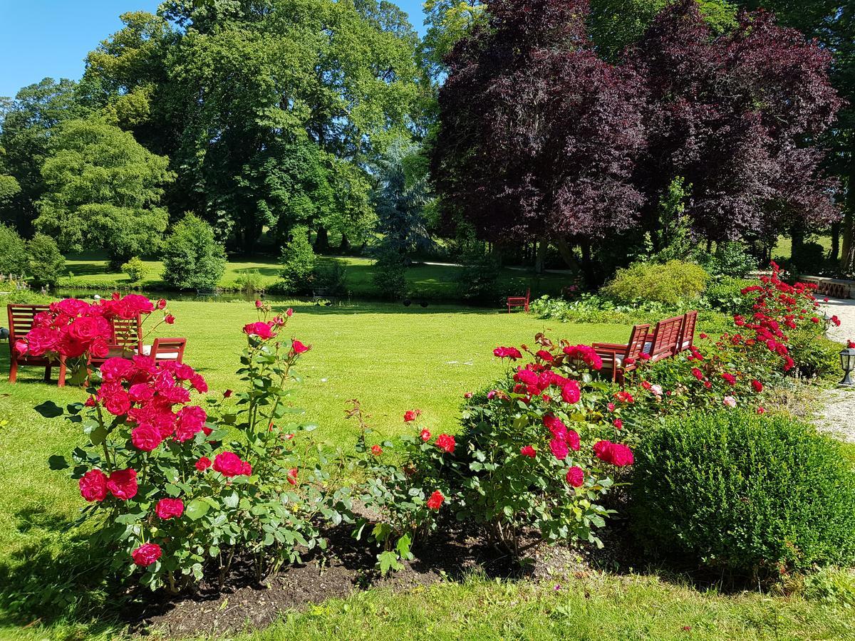 Chateau De Bellefontaine - Teritoria 4*